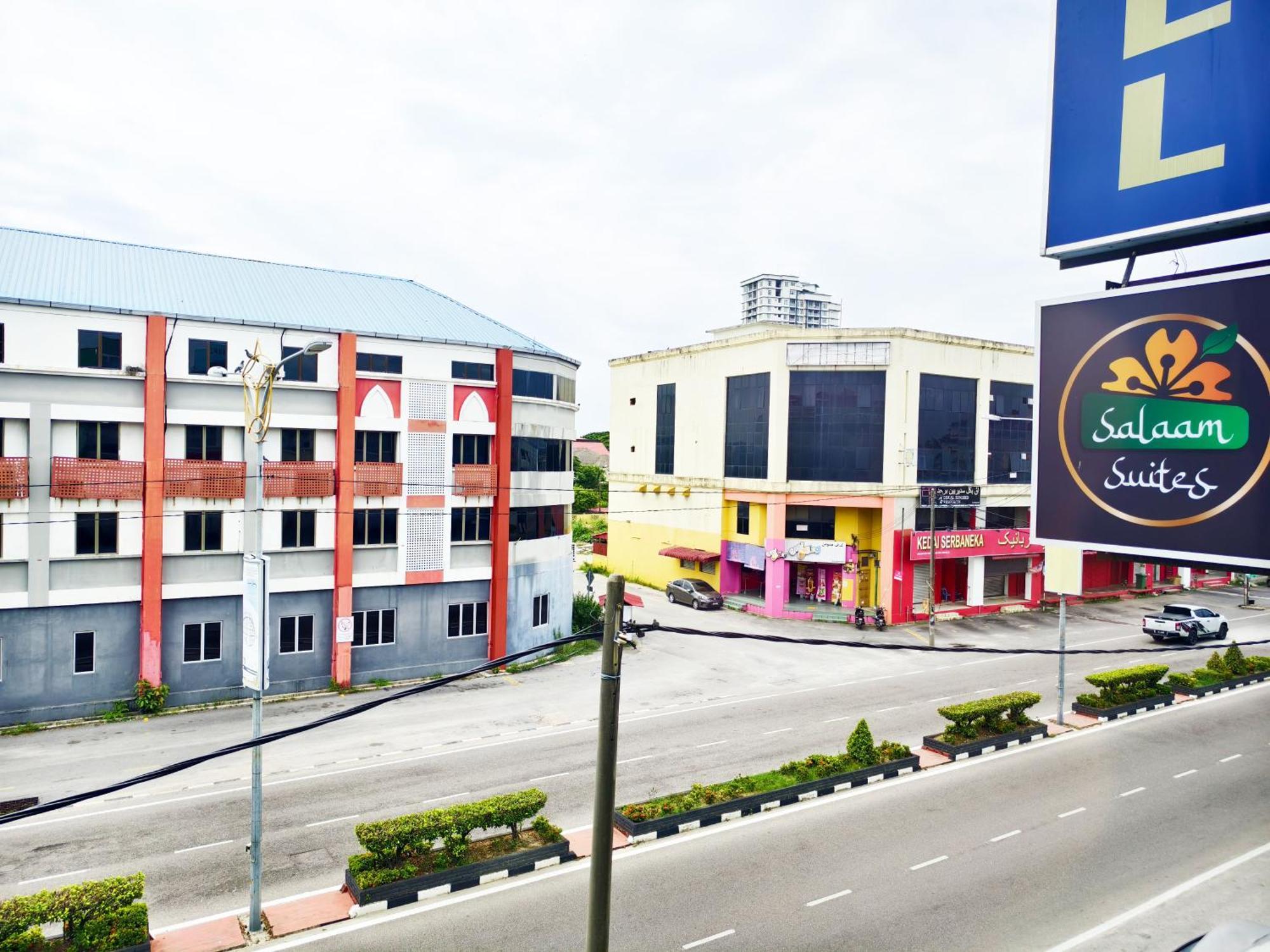 Salaam Suites Hotel โกตาบารู ภายนอก รูปภาพ